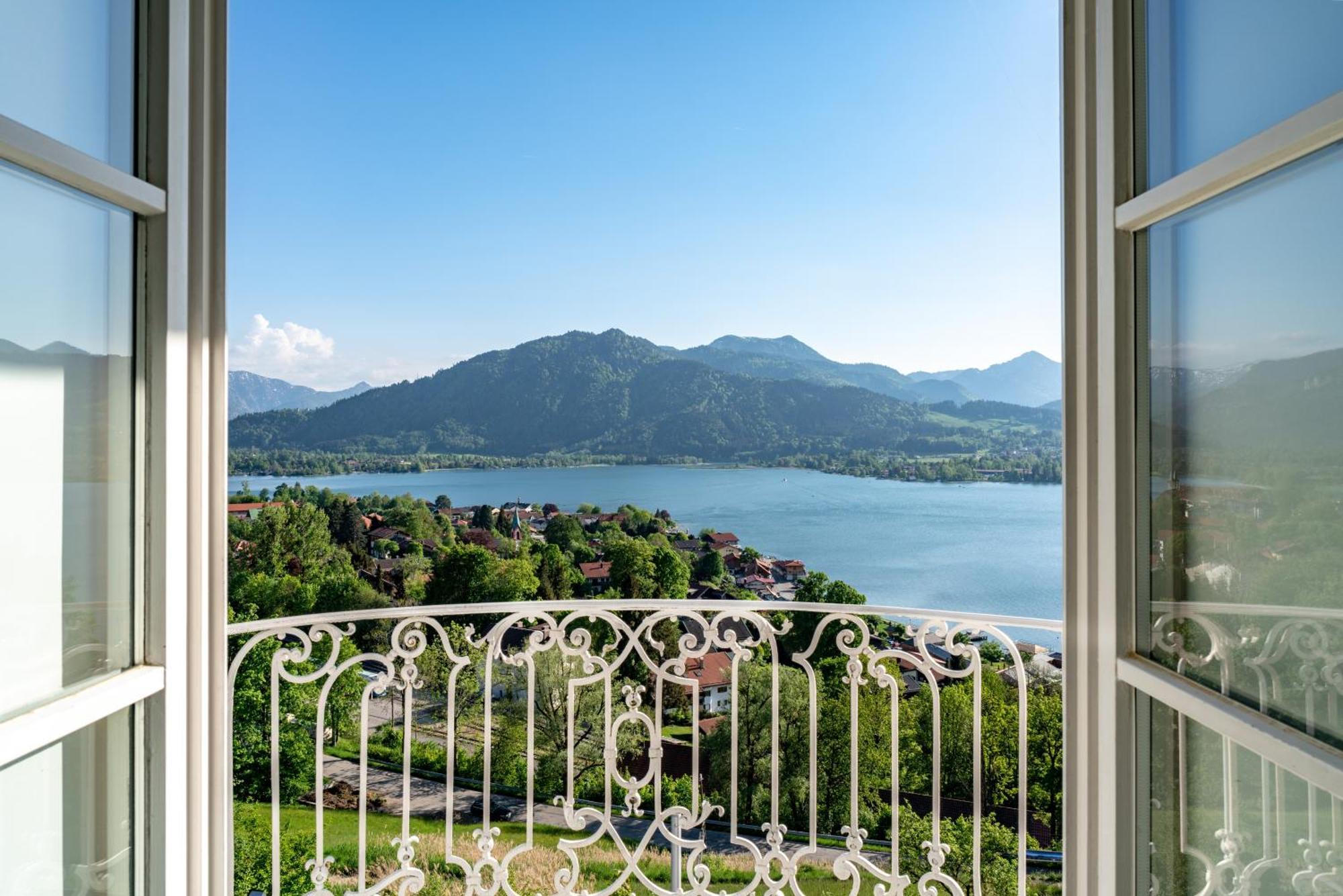 Das Tegernsee Exteriör bild View of the lake from the hotel